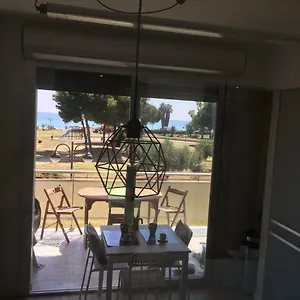 luminoso-appartamento-sul-mare.hotelitalianriviera.com/